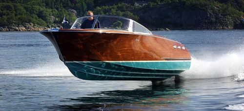 Runabout tradizionale - 26 - Dolvik  - entrofuoribordo / diesel / con dual console