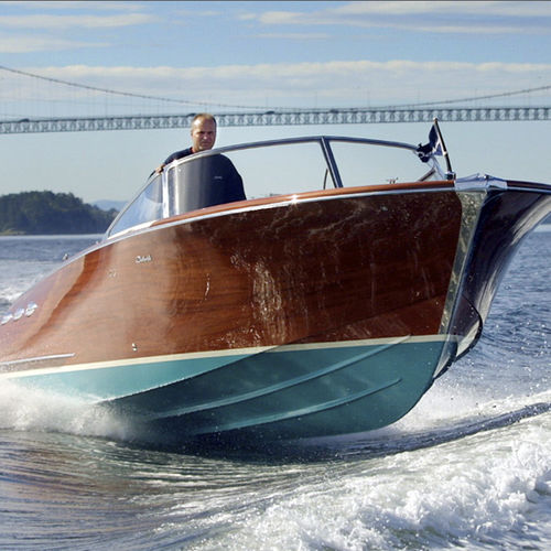 Runabout tradizionale - 30 - Dolvik  - entrobordo / bimotore / con dual console