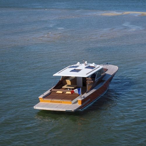 Motor-yacht da crociera - ALEXANDRA - DUBOURDIEU - tradizionale / open / entrobordo
