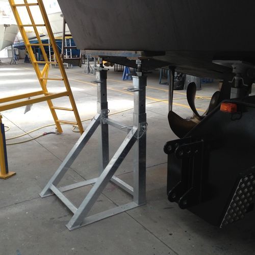 Invaso per barca a motore - CV2T ton. 10+10 h.14/22 - Naval Tecno Sud - regolabile / fisso
