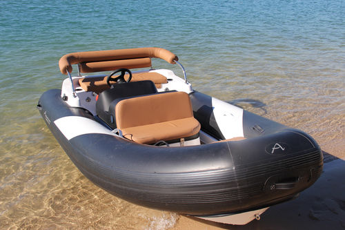 Gommone a idrogetto - Sprinter F12 - Aquascan Inc - semirigido / con console laterale / sportivo