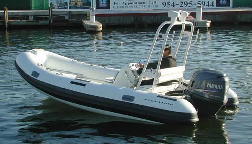 Gommone fuoribordo - Storm 16 - Aquascan Inc - RIB / con console laterale / in fibra di vetro