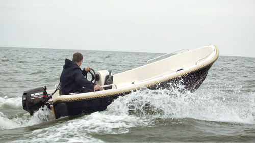 Runabout fuoribordo - Admiral 430 - Admiral Boats S.A. - elettrico / con dual console