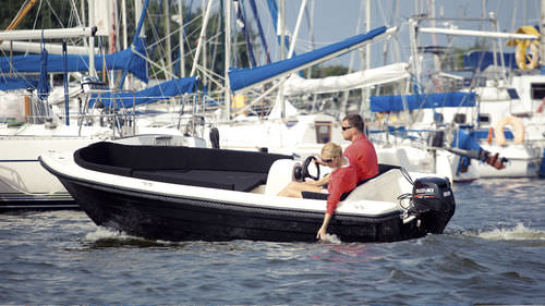 Runabout fuoribordo - Admiral 440 - Admiral Boats S.A. - elettrico / con dual console