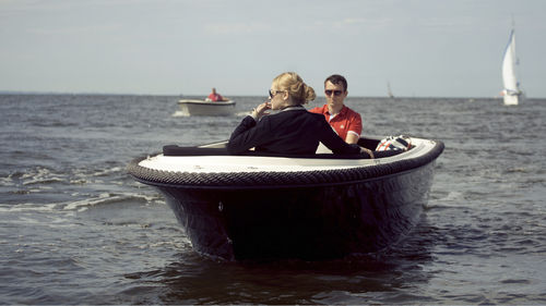 Runabout fuoribordo - Admiral 471 - Admiral Boats S.A. - elettrico / con dual console / max. 6 persone