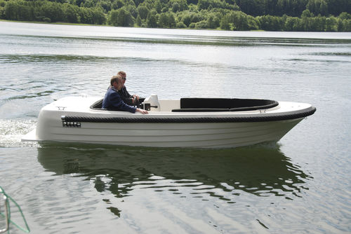 Runabout entrobordo - Admiral 535 Retro - Admiral Boats S.A. - elettrico / con dual console / max. 6 persone