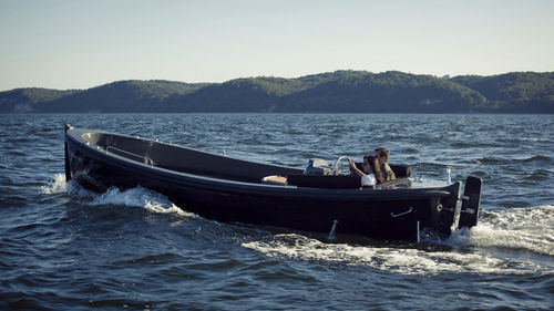 Lancia entrobordo - Admiral 780 - Admiral Boats S.A. - tradizionale