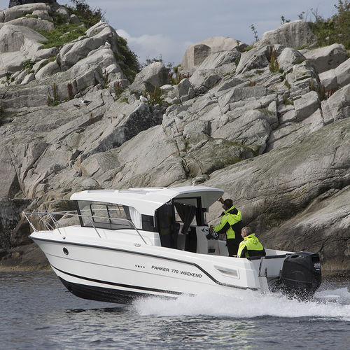 Cabin-cruiser fuoribordo - 770 Weekend - Parker Poland - con cabina di pilotaggio / da pesca sportiva / max. 7 persone