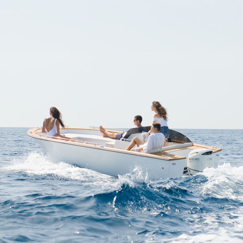 Day cruiser fuoribordo - MB18  - PHIEQUIPE - open / con console laterale / sportivo