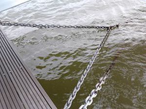 Fissaggio per pontile galleggiante - Lindley Marinas