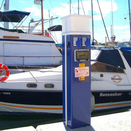 Colonnina di distribuzione di acqua - Classic - Lindley Marinas - di distribuzione elettrica / di illuminazione / per pontile
