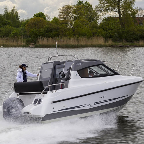 Cabin-cruiser fuoribordo - 670 Middle  - Galia Boats - hard-top / con cabina di pilotaggio / max. 8 persone