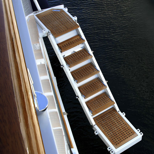 Scaletta per barca - NV | SuperYacht Accessories - per yacht / laterale / girevole