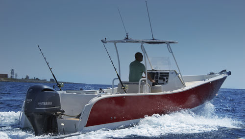 Barca open in alluminio - 25 Fisherman - NAUTICA CANCELLI CESARE - fuoribordo / con console centrale / da pesca sportiva