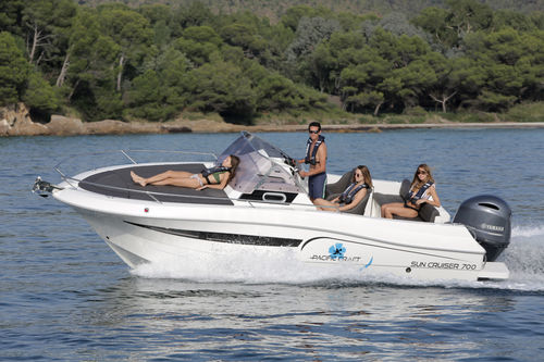 Walkaround fuoribordo - 700 Sun - Pacific Craft - con dual console / max. 7 persone / con cabina