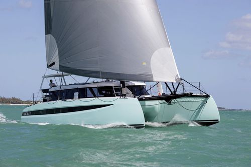 Sailing-yacht in carbonio - 50 - HH CATAMARANS - catamarano / da regata e crociera / con 3 cabine