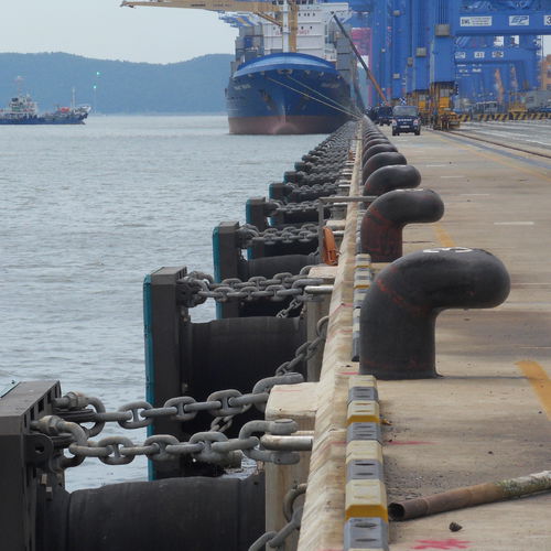 Parabordi per porto - YCL Series - YMI Corporation - per terminale portuario / per banchina / cilindrico