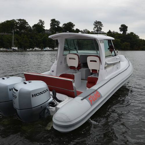 Gommone fuoribordo - R280 - Fluid Watercraft - bimotore / semirigido / con cockpit chiuso