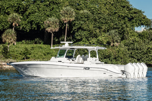 Cabinato fuoribordo - LUJO - HydraSports Custom Boats - quadrimotore / hard-top / open