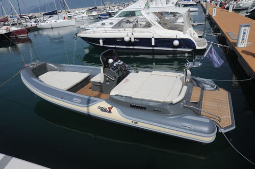 Gommone entrobordo - MV 780 EFB - MVMARINE SRL  - semirigido / open / con console laterale