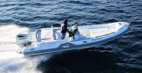 Gommone fuoribordo - MV 800 - MVMARINE SRL  - semirigido / open / con console laterale