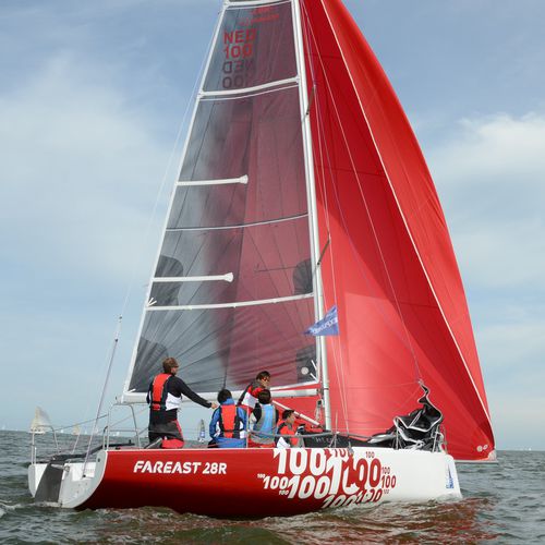 Barca a vela con chiglia da regata - 28R One Design - Fareast Boats - da regata / a chiglia retrattile / con bompresso