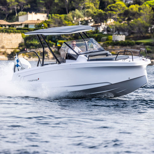 Cabin-cruiser fuoribordo - 25 CROSS TOP - Axopar Boats Oy - open / con console centrale / crossover