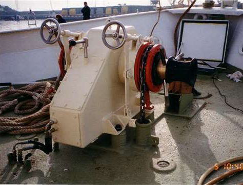 Argano per nave - Marina Diesel, SL - per manovra di ancore / con motore idraulico / a singolo tamburo