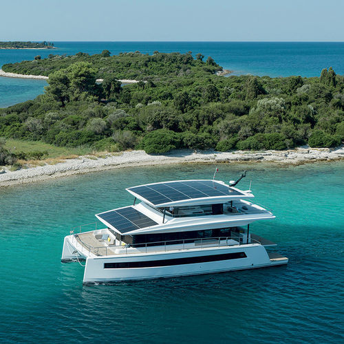 Motor-yacht catamarano - 60 Series - SILENT-YACHTS - da crociera / con fly / elettrico