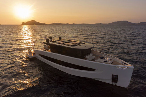 Motor-yacht da crociera - V8 - Evo Yachts - hard-top / IPS / con 4 cabine