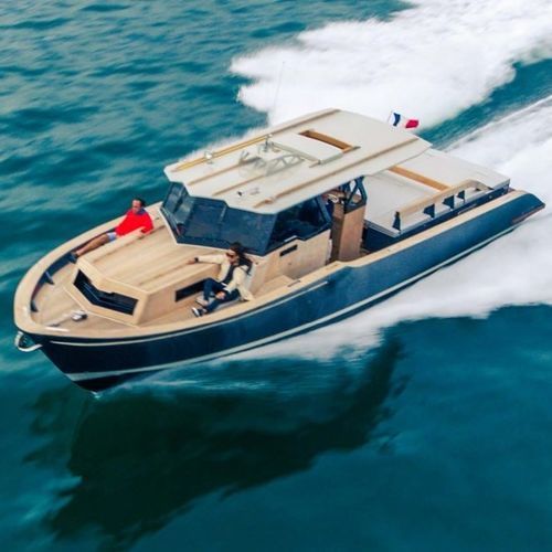 Cabinato entrobordo - BOTHAM - BÔ YACHTING / Bonnin-Bossuet - bimotore / hard-top / rapido