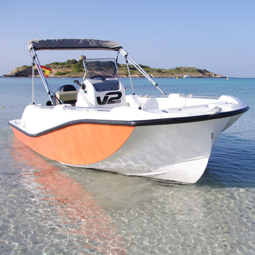 Barca open fuoribordo - 5.0  - V2 Boats - con console centrale / da sci nautico / sportiva