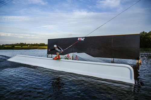 Rampa per wakeboard galleggiante - Snow & Wakeboard Solutions LLC