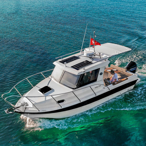 Cabin-cruiser con cabina di pilotaggio - GOBY 230-OB - MERCAN YACHTING - max. 6 persone / con prendisole