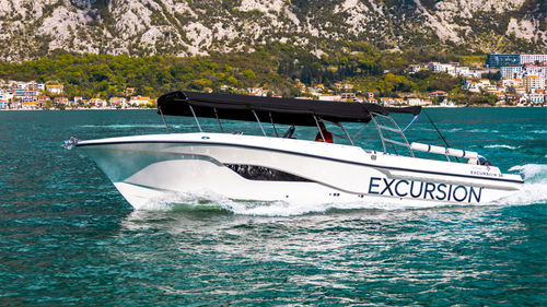 Barca professionale barca da turismo - 36 - MERCAN YACHTING - entrobordo