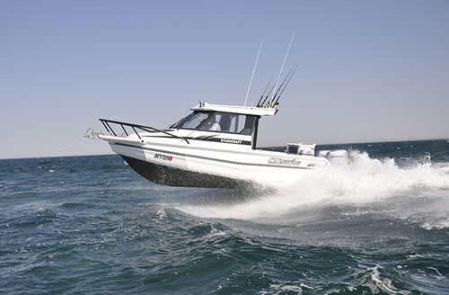 Walkaround fuoribordo - 2600 SUPERCAB - Stabicraft - con cockpit chiuso / da pesca sportiva / max. 9 persone