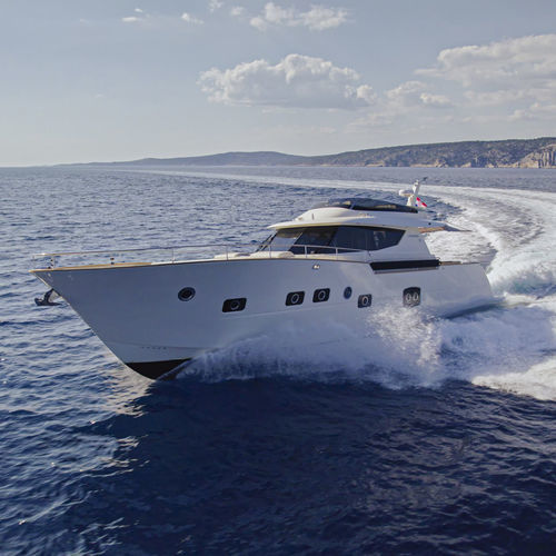 Motor-yacht da crociera - 70 Fly - Monachus Yachts - con fly / IPS / con 4 cabine