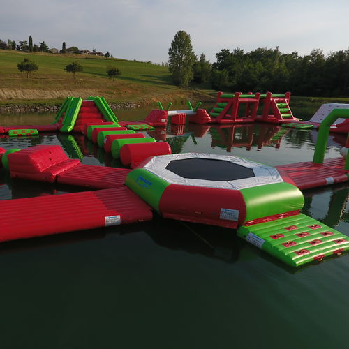Gioco acquatico trampolini - AQUAZONE parc aquatique - per base turistica sportiva / gonfiabile / flottante
