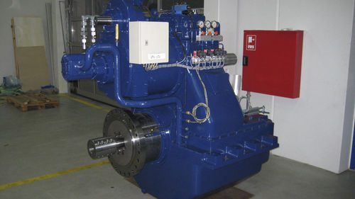 Riduttore per nave - ME Production A/S - per elica a passo controllabile / con frizione idraulica