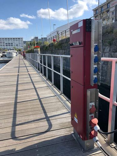 Colonnina di distribuzione elettrica - K09  - ARABEL NV - MARINA INTEGRATED SYSTEMS - per pontile / LED