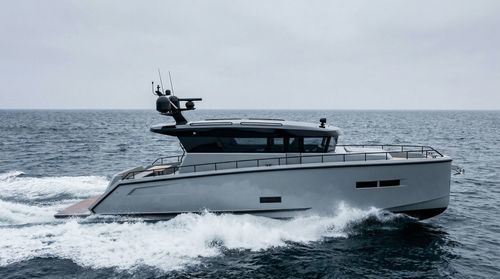 Cabinato entrobordo - BY34 - Brizo Yachts - bimotore / hard-top / da crociera