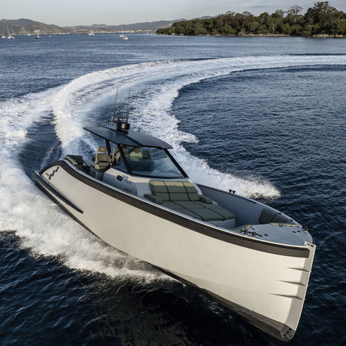 Cabinato entrobordo - 44 - Lekker Boats - bimotore / open / con console centrale