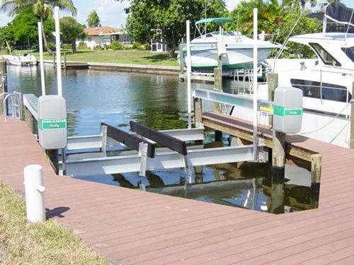 Ascensore per barche - Alumavator - IMM Quality Boat Lifts, Inc. - da installare su pontile / in alluminio
