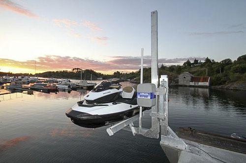 Ascensore per acquascooter - PWC 1500  - IMM Quality Boat Lifts, Inc.