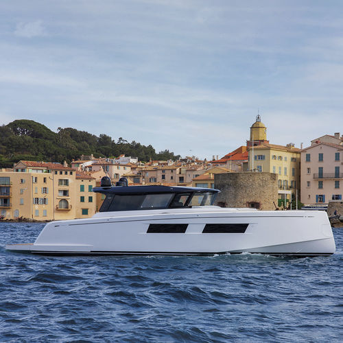 Motor-yacht da crociera - Pardo GT65 - Pardo Yachts - hard-top / con 3 cabine / con 6 cuccette
