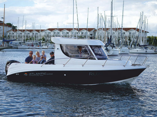 Cabin-cruiser fuoribordo - Adventure 660 - Atlantic Marine - con scafo planante / con cabina di pilotaggio / da pesca