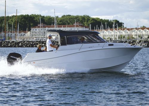 Cabin-cruiser fuoribordo - Adventure 780 - Atlantic Marine - con scafo planante / con cabina di pilotaggio / da pesca