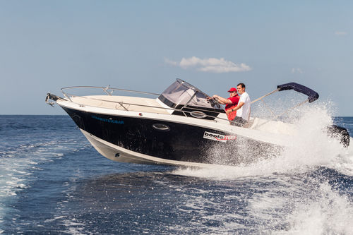 Cabin-cruiser fuoribordo - 730 - Atlantic Marine - con scafo planante / open / sportivo