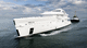 mega-yacht da crociera / raised pilothouse / con piscina / su misura