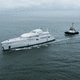 mega-yacht da crociera / raised pilothouse / con piscina